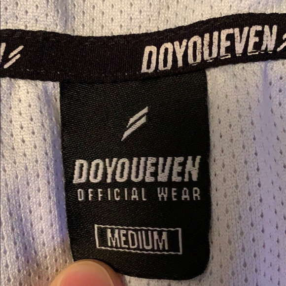 Gym windbreaker size medium - Picture 5 of 5